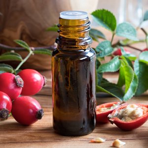 Rosehip Oil provides essential fatty acids which balance hair hydration and control frizz