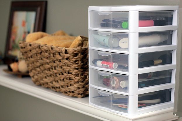 makeup storage for small bedroom