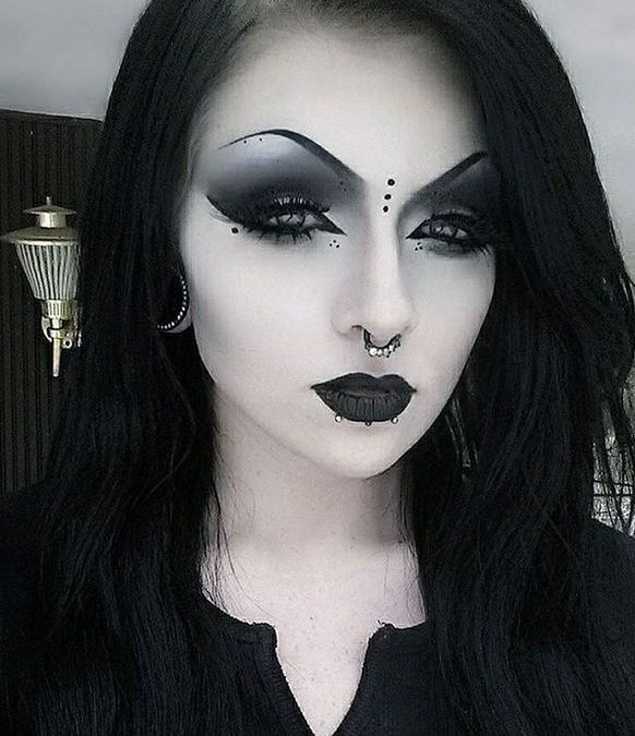 Makeup inspiration : Top gothic vampire makeup ideas