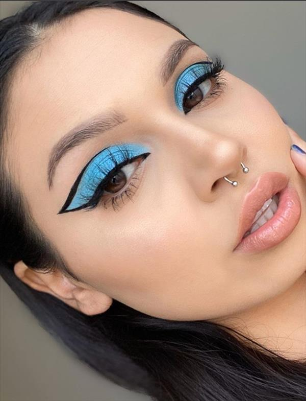 blue eyeliner makeup ideas