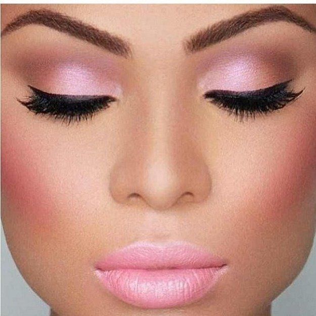 prom makeup ideas for light pink dress
