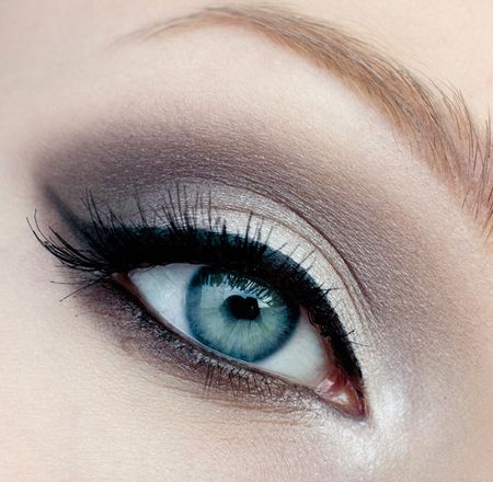silver eyeshadow light makeup ideas