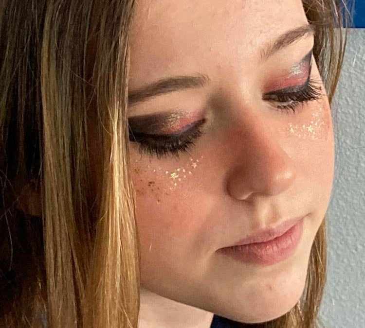 New Years Eve makeup!  My mom helped me take a good picture of it.