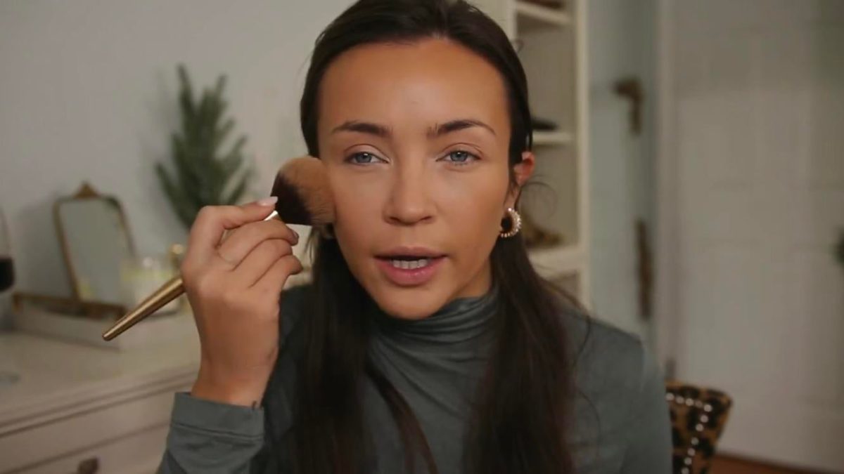 Anyone know what the makeup brush is?