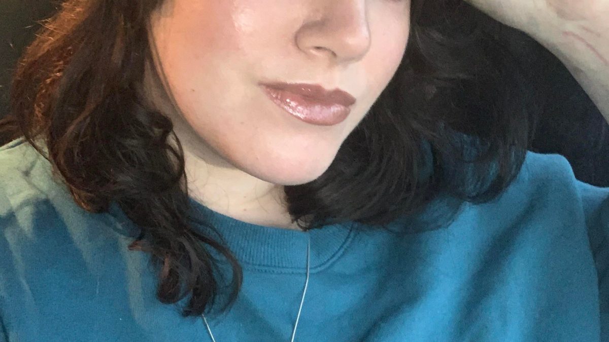 I haven’t worn full makeup for months, I wanted to do a soft glamorous pinkish mauve look