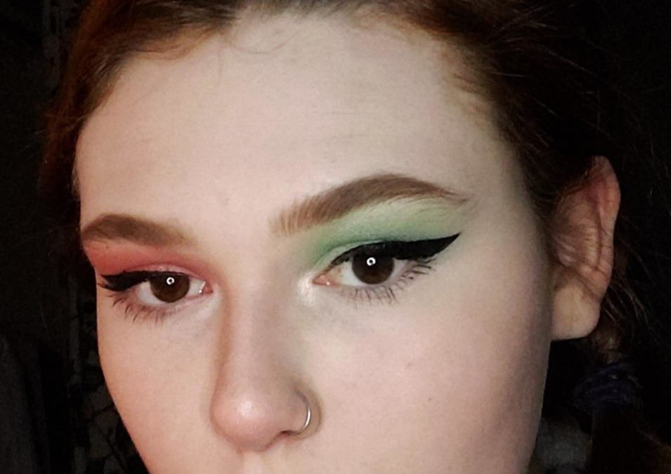 I tried my hand on Christmas makeup / elf