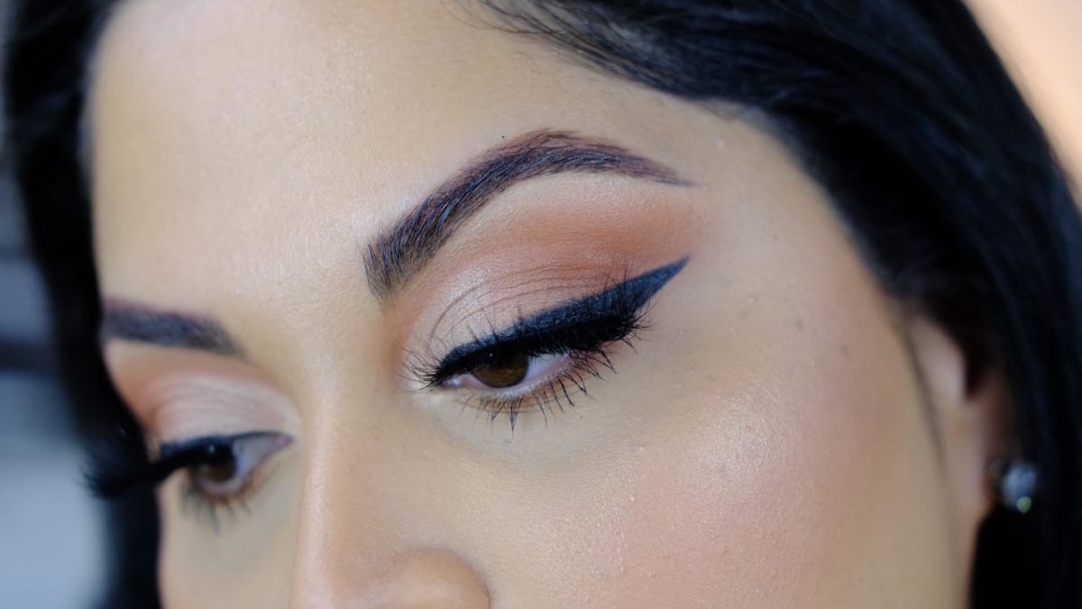I love a soft cut crease and this color combo!
