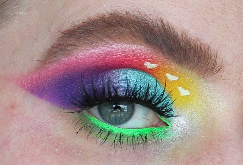 Rainbow look with a subtle Valentine’s Day vibe