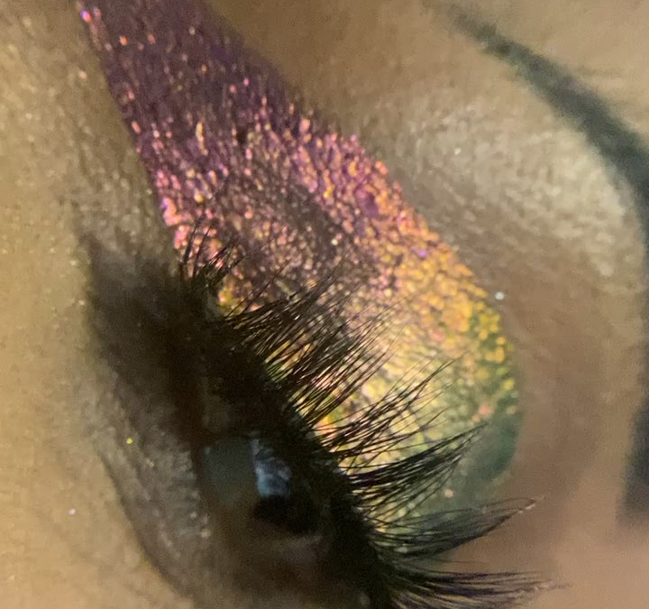 Fleeky Friday Color Changing Eyeshadow in ‘Omega’ Shade Eyelashes are lily lashes in ‘Miami’ style and eyebrows are eyebrow pencils bhcosmetics