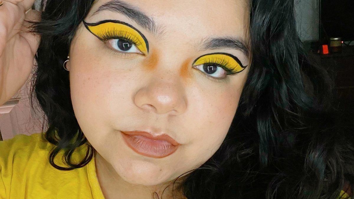 Look with two shadows inspired by 🍌